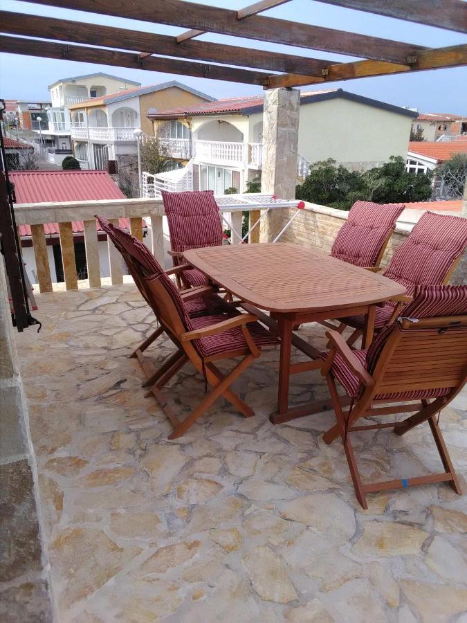 Apartman Periska Vir Buitenkant foto