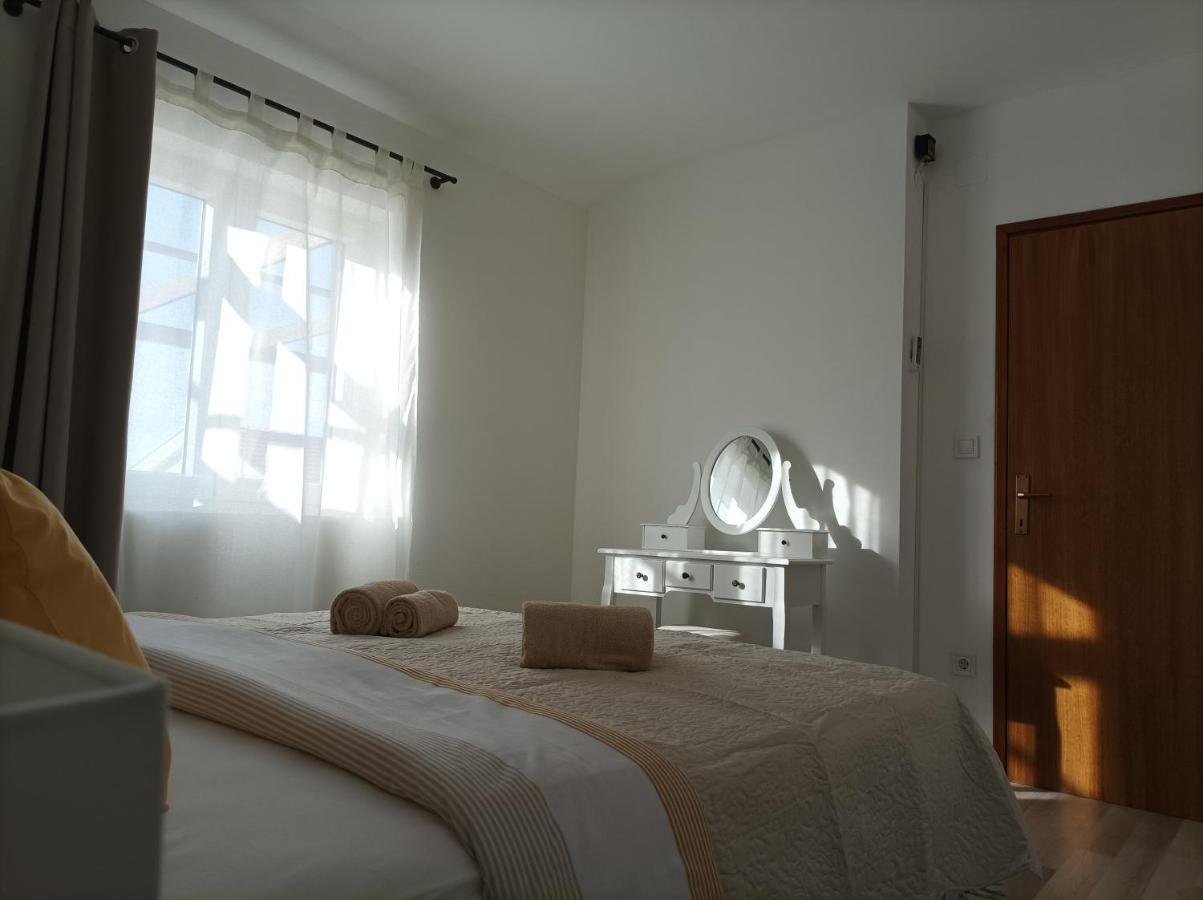 Apartman Periska Vir Buitenkant foto