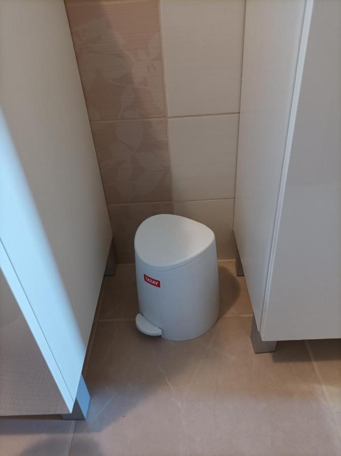 Apartman Periska Vir Buitenkant foto